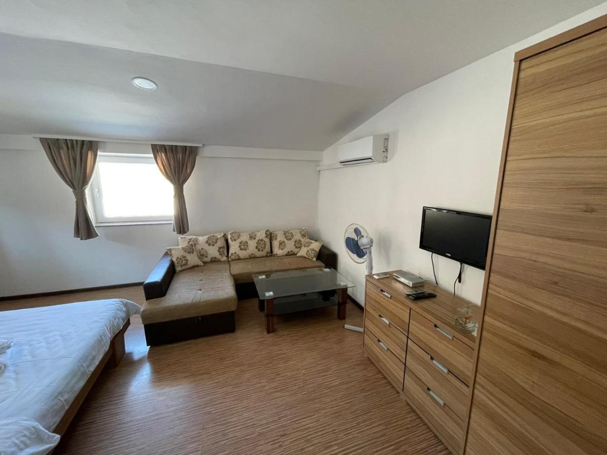Motel "Kula" Cazin Luaran gambar