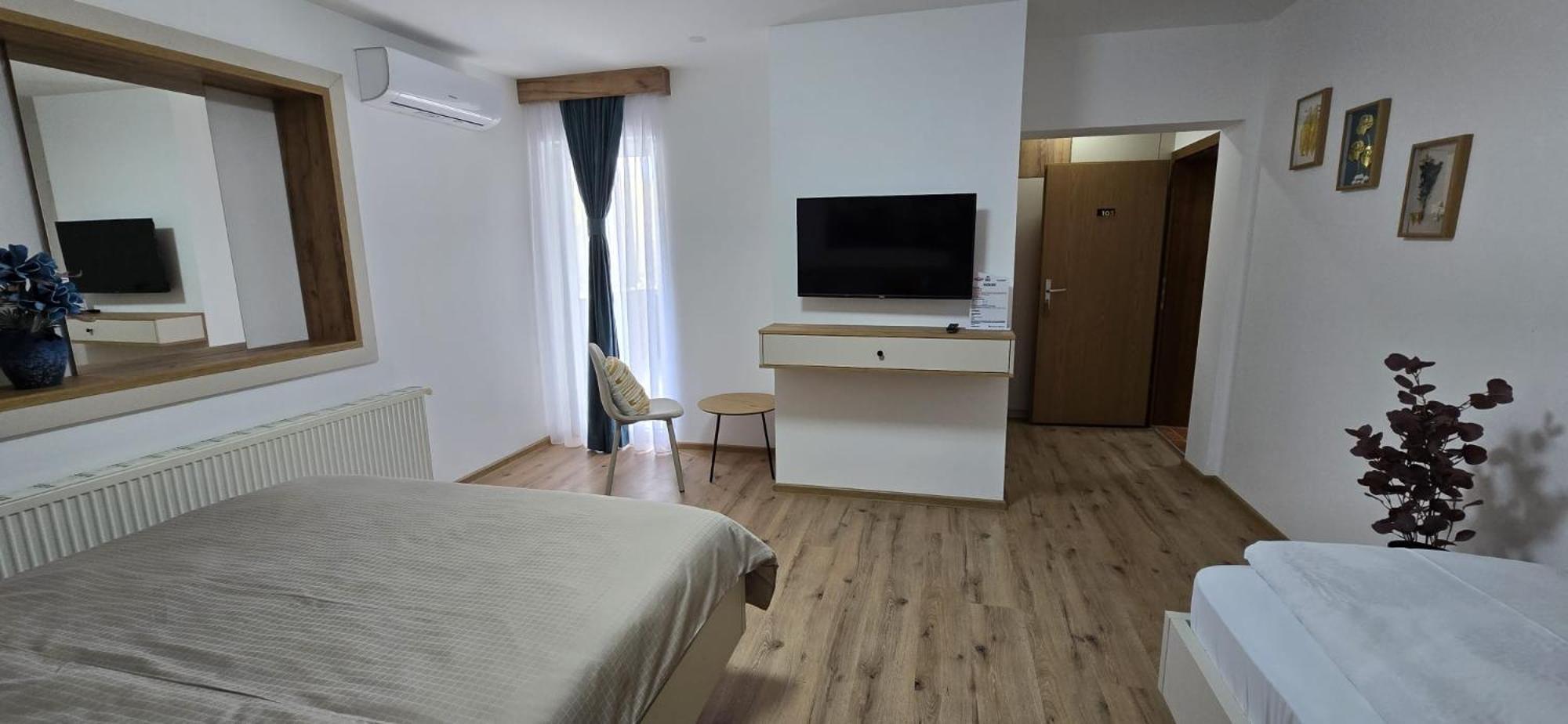 Motel "Kula" Cazin Luaran gambar