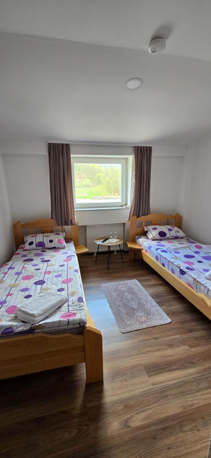 Motel "Kula" Cazin Luaran gambar