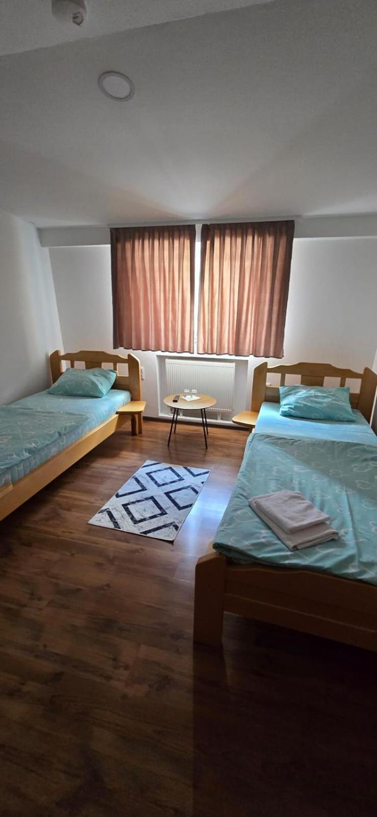 Motel "Kula" Cazin Luaran gambar