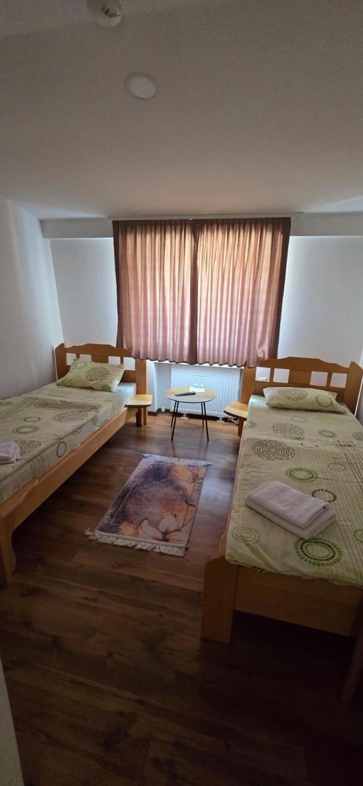 Motel "Kula" Cazin Luaran gambar