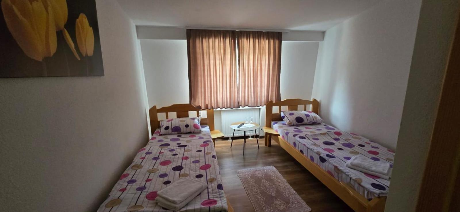 Motel "Kula" Cazin Luaran gambar