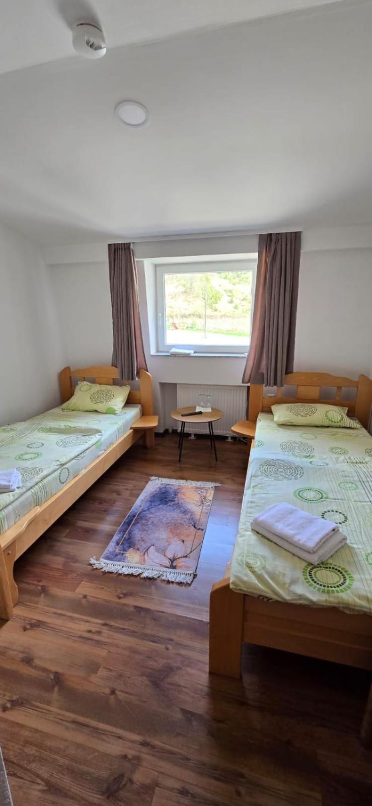 Motel "Kula" Cazin Luaran gambar