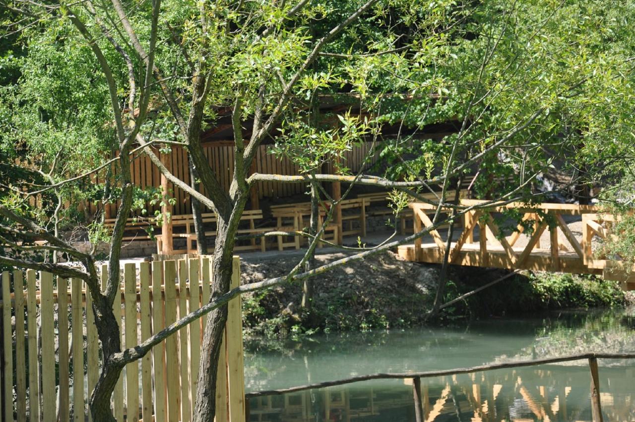 Motel "Kula" Cazin Luaran gambar